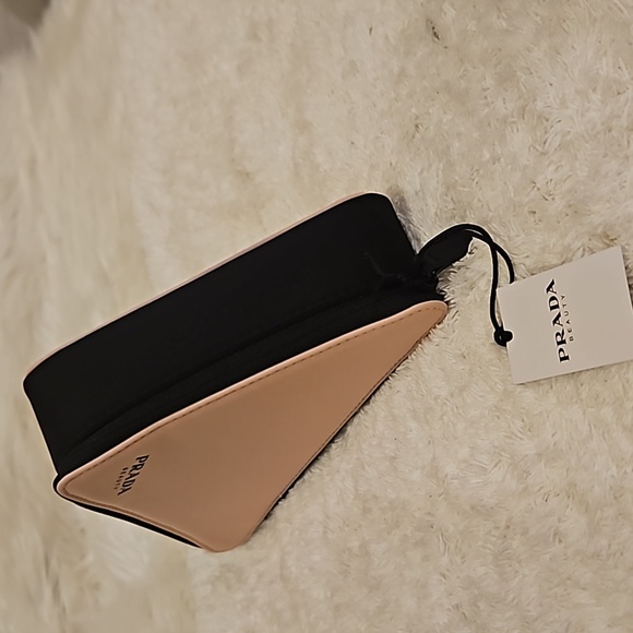 NWT Prada Beauty Cosmetic Case and Dustbag. - Picture 4 of 5